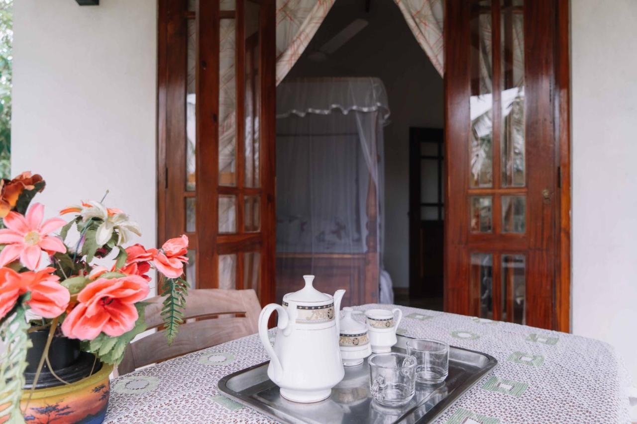 Thilak House Villa Hikkaduwa Exteriör bild